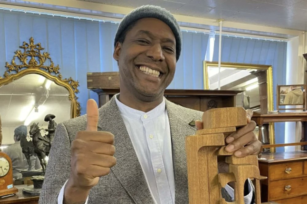 Bargain Hunt Art Dealer Pleads Guilty To Terror Financing Charges